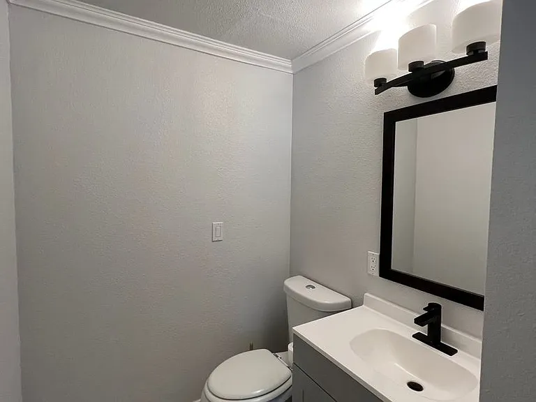 2173 Hietter Ave — Photo 6