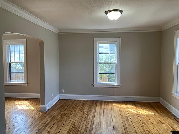 5th image of 1476 Selby Ave