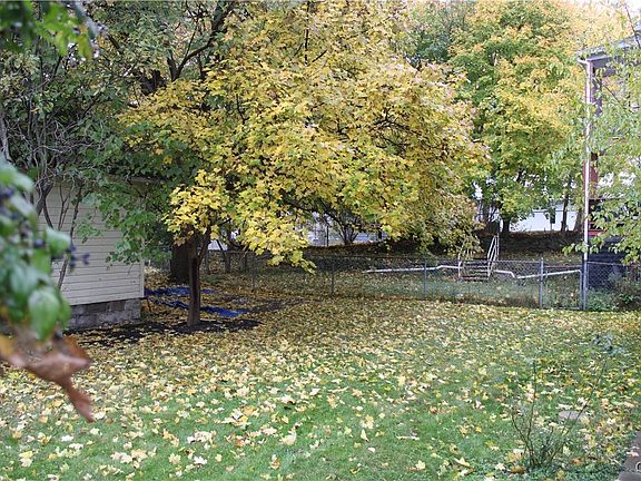 5th image of 401-0403-403 Valley Dr