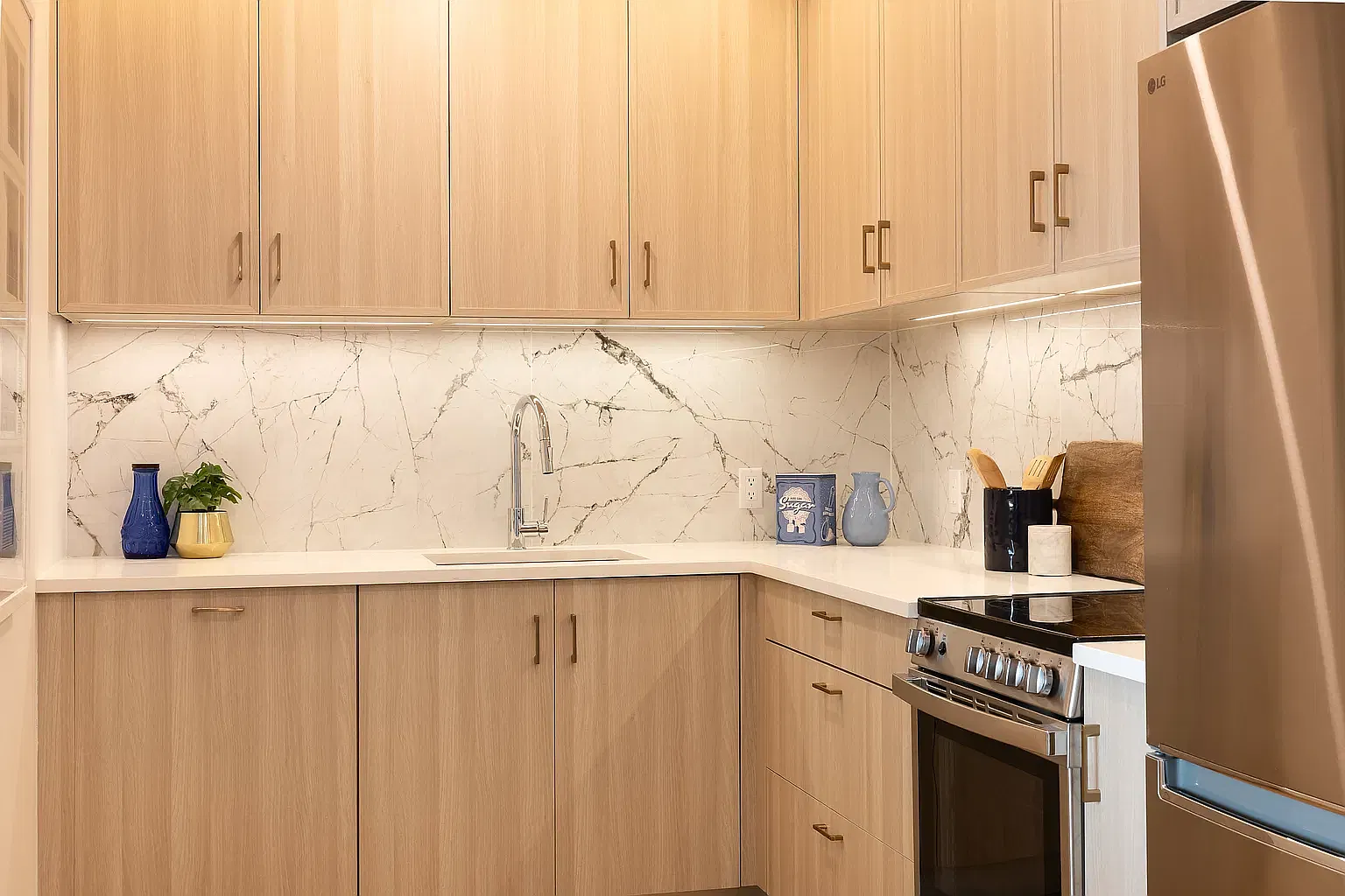 240 Willoughby Street — Photo 2