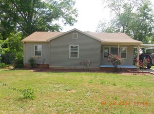 710 Cherokee St, Talladega, AL 35160