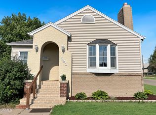 621 2nd Ave W, Williston, ND 58801