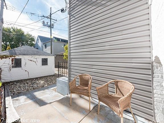 5th image of 2317 W Foster Ave #1512