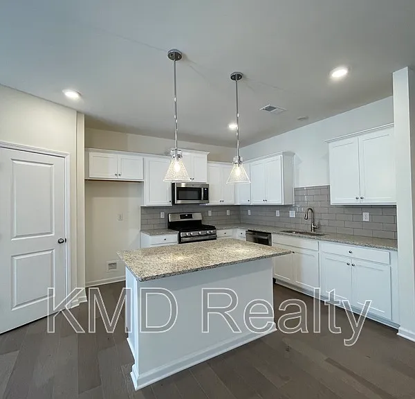 260 Abington St — Photo 2