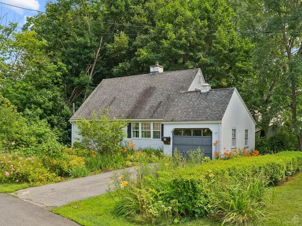 17 Brooklawn Avenue, Augusta, ME 04330