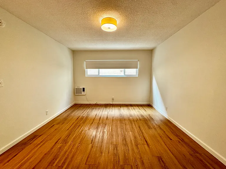 611 N Kings Rd #3 — Photo 16