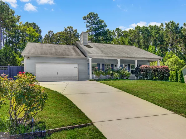 175 Spring Cir, Senoia, GA 30276