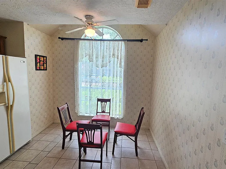 21435 Park Mill Ln — Photo 14