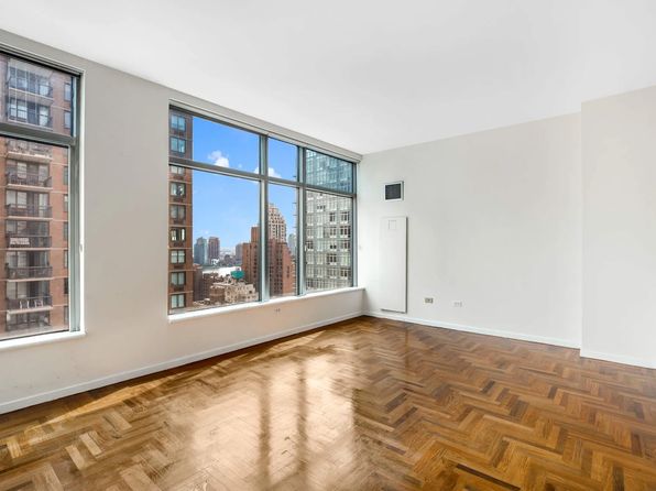 250 E 54th St APT 25E