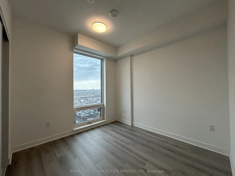 1185 Dupont St #1811 — Photo 18