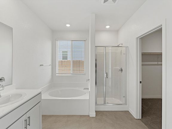 SAC_Asheville-At-East-Village_3528_Bathroom_E_5300-Allentown-Wy