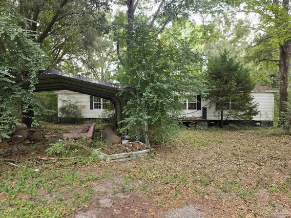 916 Brookhills Dr, Cantonment, FL 32533