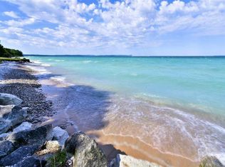 624 S Manitou Trl, Lake Leelanau, MI 49653