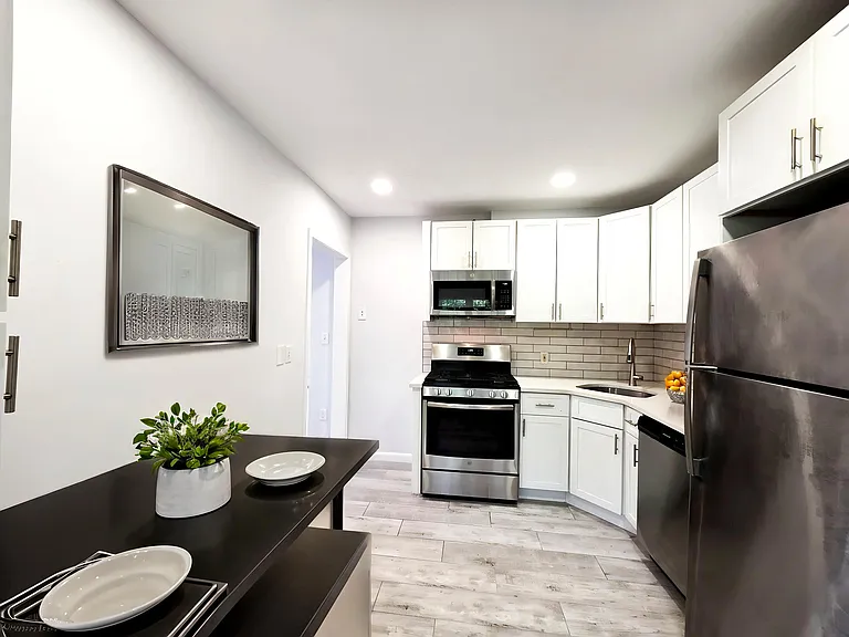 616D Grand Ave — Photo 3
