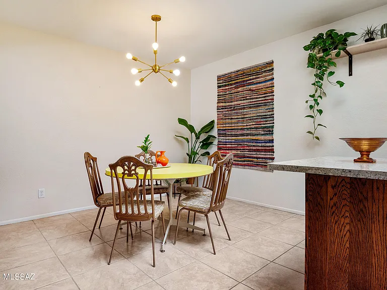 1341 E Ellis Dr — Photo 7