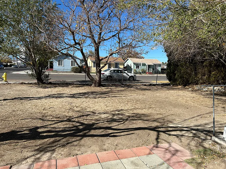 524 C St #B — Photo 8