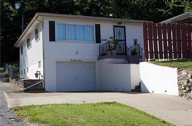 1st image of 10011 Riverview Dr