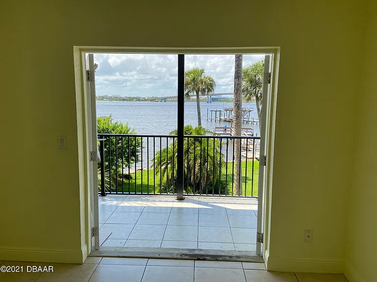 900 S Peninsula Dr #214 — Photo 4