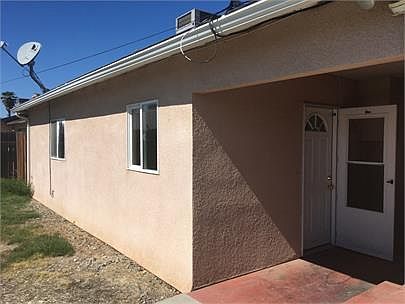 1st image of 1920 N 11th Avenue Back