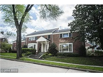 1520 Iris St NW photo 1