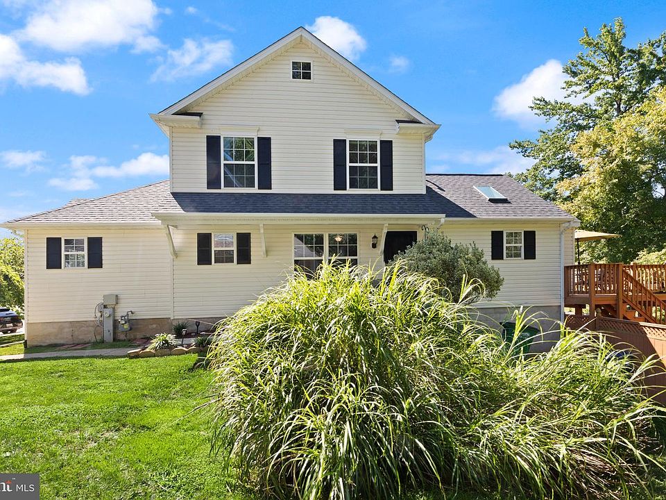 1st image of 317 Woodland Green Ct