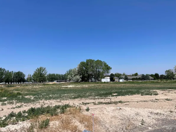 Tulip Cir, Twin Falls, ID 83301