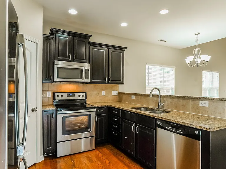 636 Smithridge Way — Photo 8