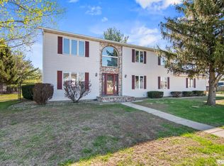 300 Kingspoint, Sherman, IL