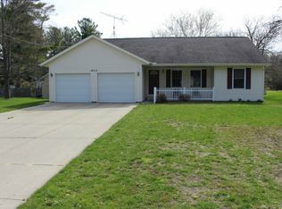 1852 N Francis St, Midland, MI 48642