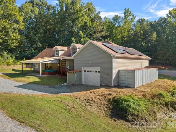 10429 Starwood Dr, Charlotte, NC 28215