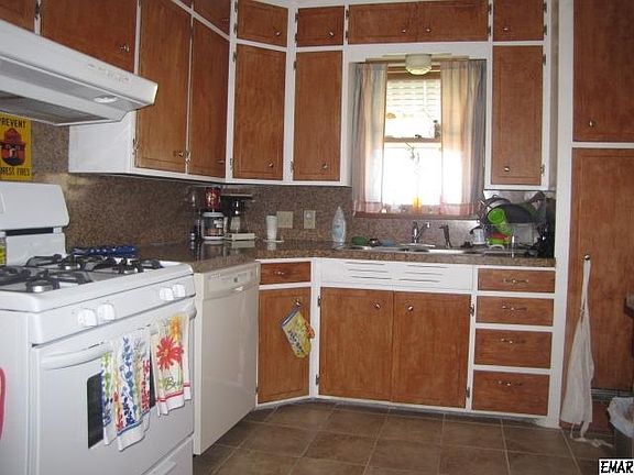 5th image of 801 W Mulberry Ave