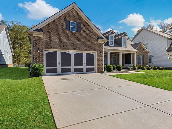 3rd image of 122 Riverland Woods Ct