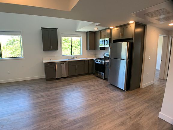 5th image of 14645 Vanowen St #204