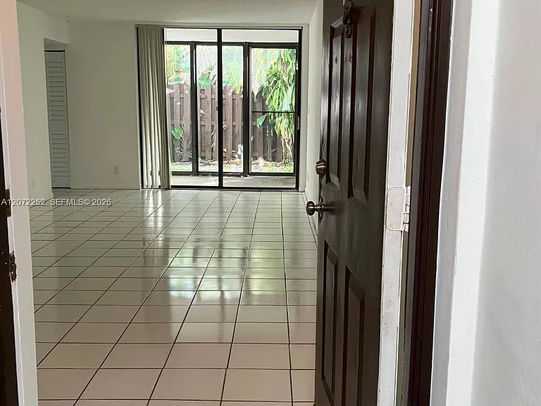 213 Lake Pointe Dr #112 — Photo 1