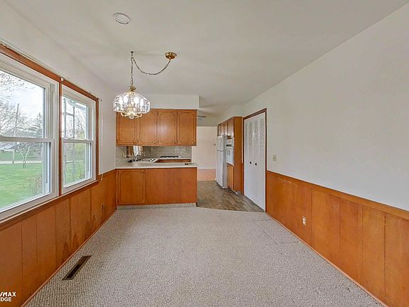 3rd image of 8309 Manchester Dr