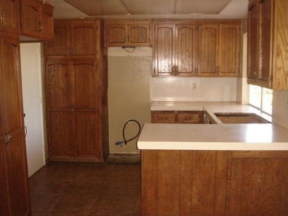 4th image of 720 Eastbury Dr