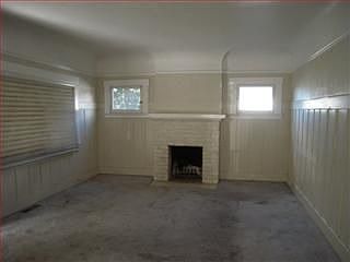4th image of 390 N 21st St