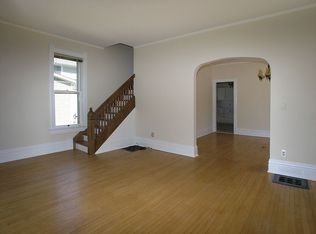 124 Forest Ave, Riverside, IL 60546