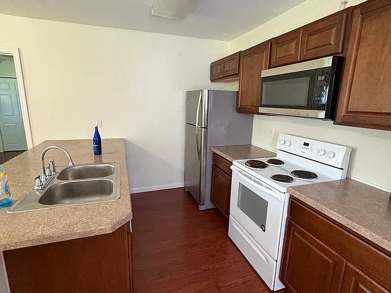13557 N Saginaw Rd #A — Photo 3