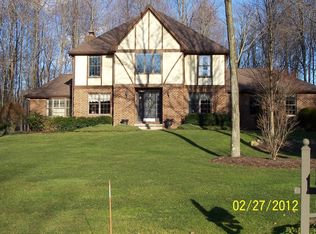 17 Windemere Pl, Poland, OH 44514