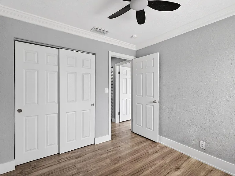 5424 SW 44th Ter — Photo 54