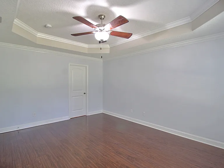 720 Highgrove Ct — Photo 16