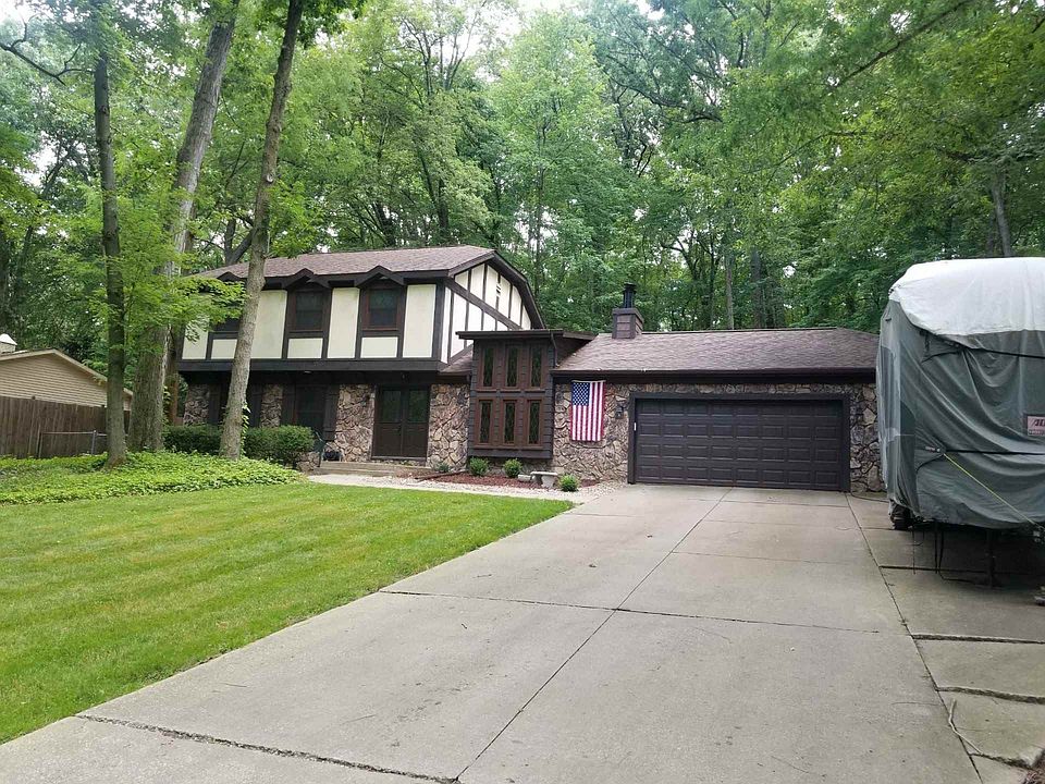 1st image of 21306 Forest Glen Dr