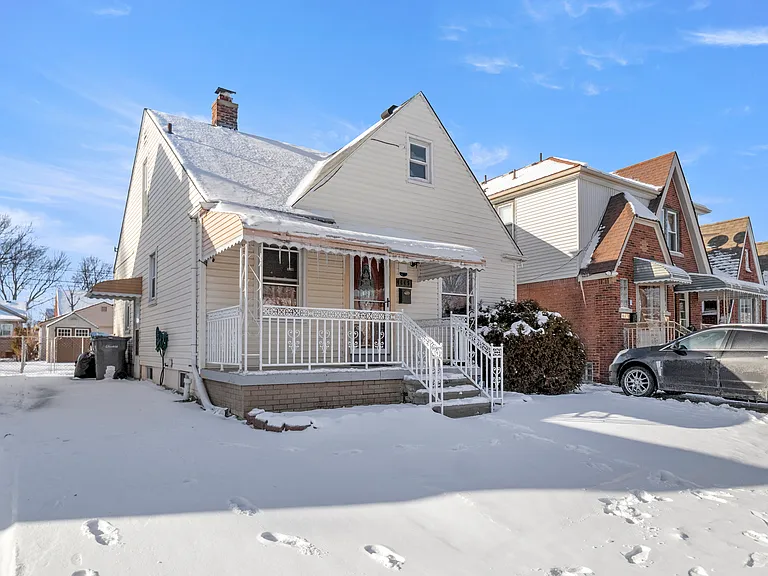 4645 Rosalie St — Photo 2