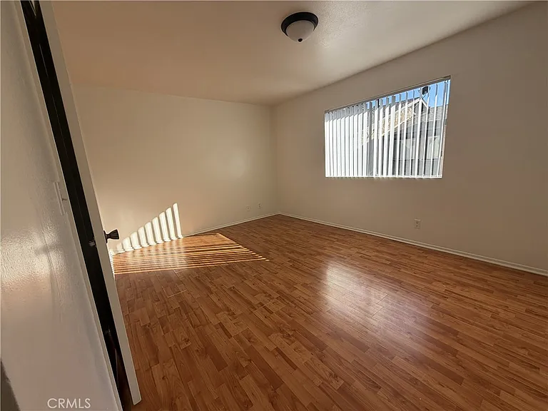 9800 Vesper Ave #96 — Photo 11