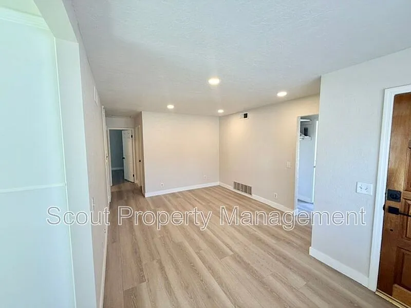 2 bed, 2.0 bath, 990 sqft, $2,495 — Photo 3