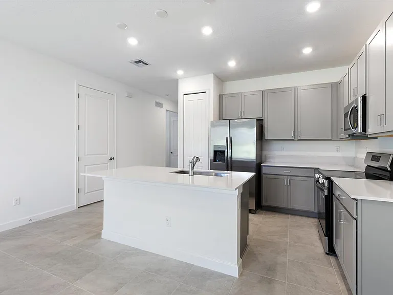 6435 Seabright Ter — Photo 12