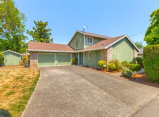209 NE Florist Ln #A, Hillsboro, OR