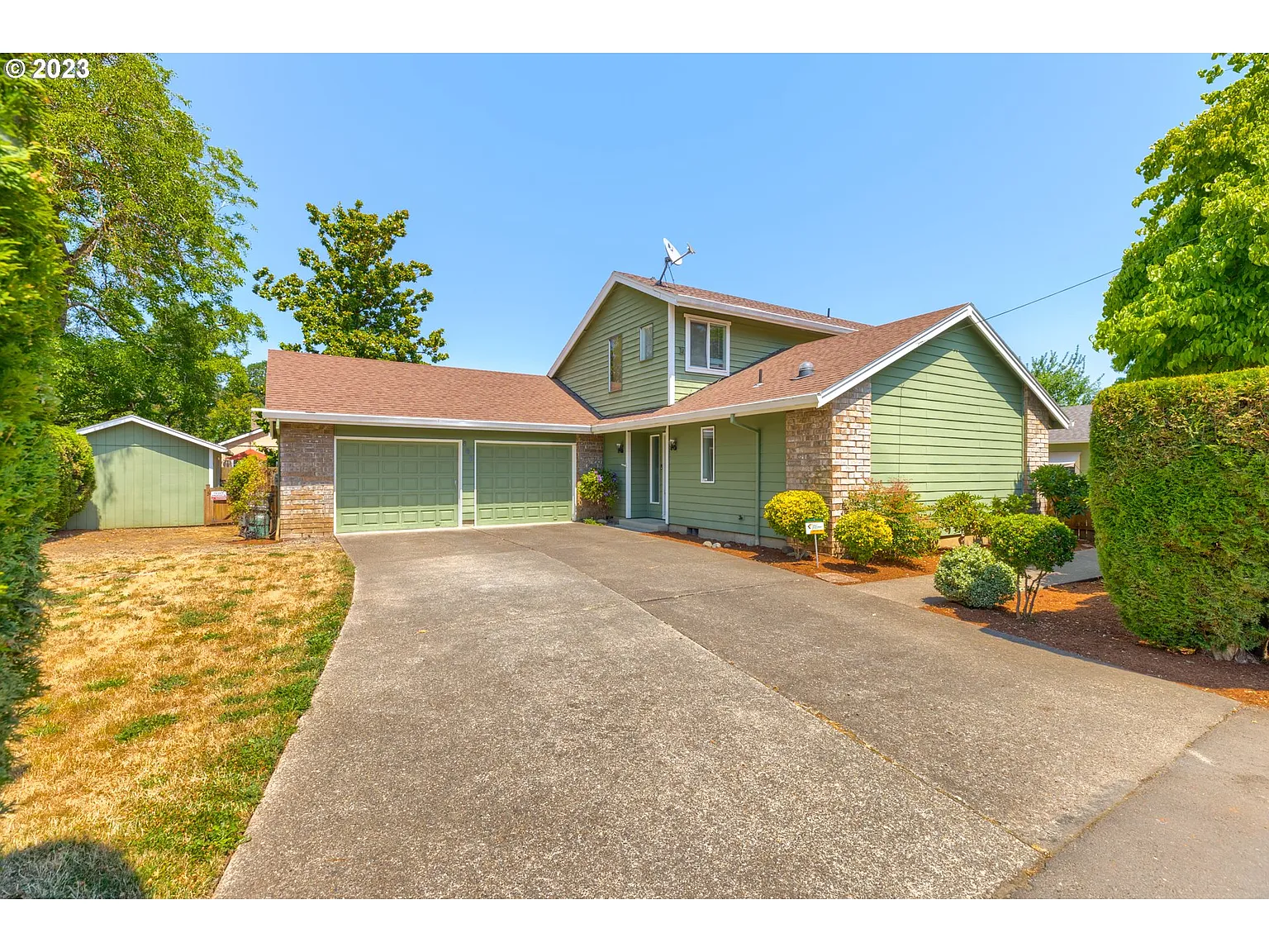 209 NE Florist Ln #A photo 1