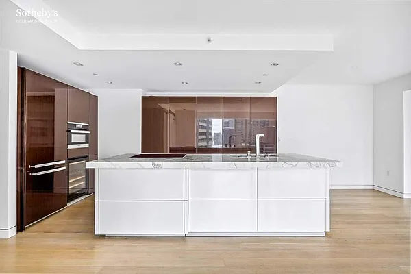 Rented by Sotheby's International Realty | media 16